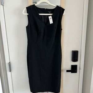 NWT Ann Taylor Black Shift dress Vneck lined size 6 LBD